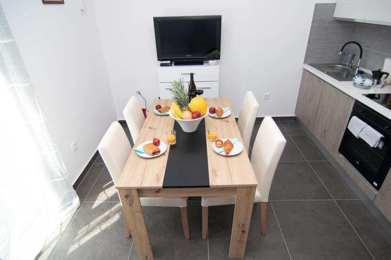 Valkane Beach Studio Apartment Pula Exteriör bild