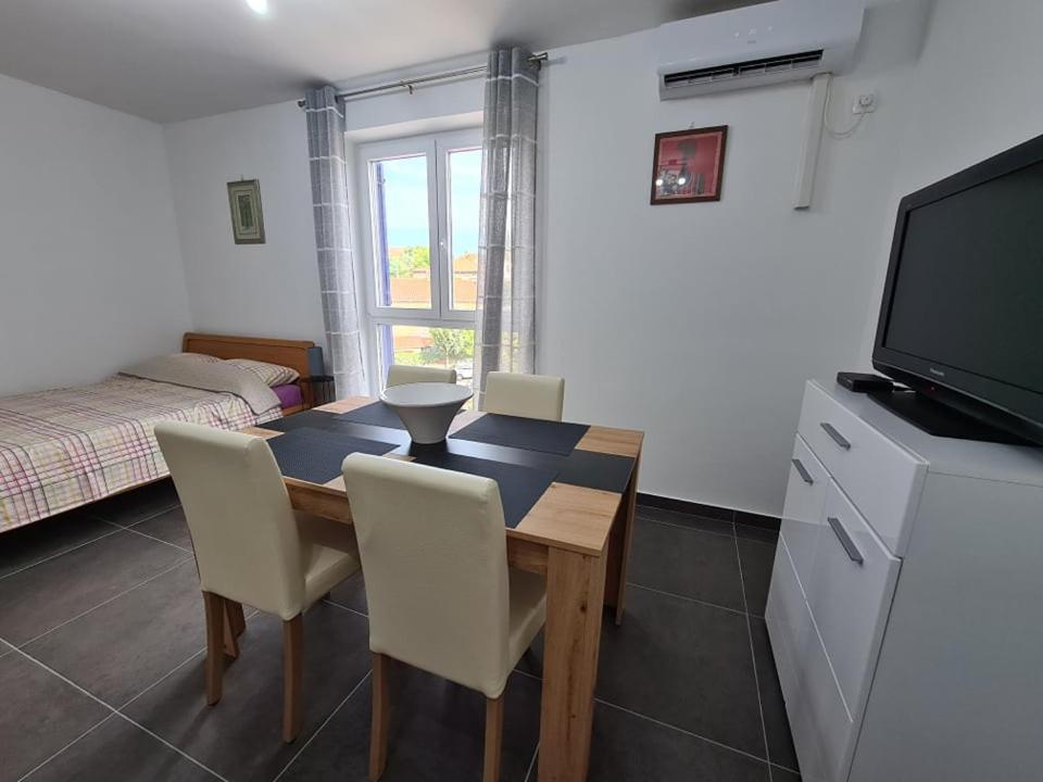 Valkane Beach Studio Apartment Pula Exteriör bild
